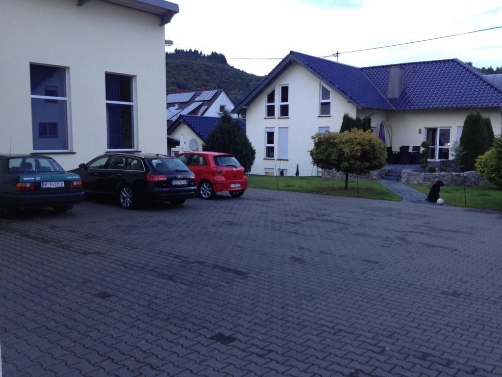 Eifelland-Ferien Apartment Kelberg Exterior photo